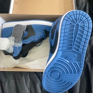 AIR JORDAN 1 HIGH OG "Dark Marina Blue"